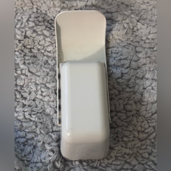 The Pampered Chef Vintage Hen Logo White Adjustable Measuring Cup - Picture 3 of 4